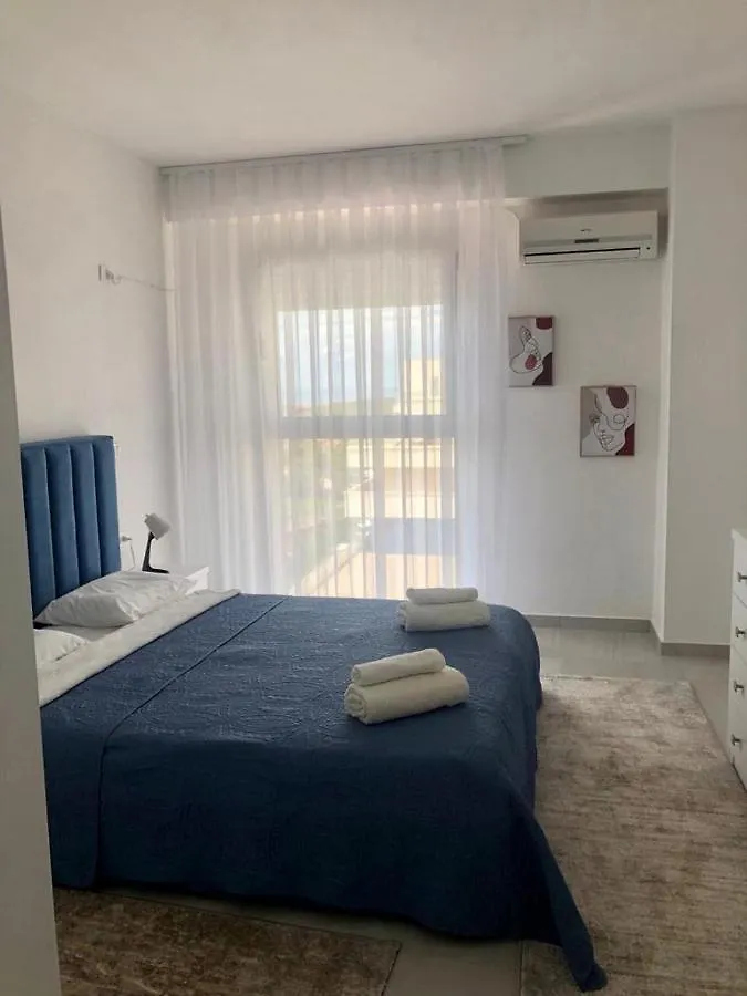Turquoise Terrace In Saranda Apartment