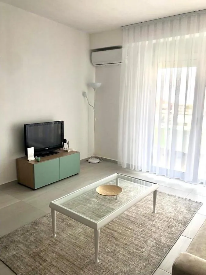 Turquoise Terrace In Saranda Apartment